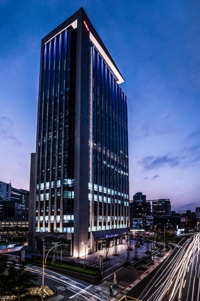 The Place Taipei Exterior photo